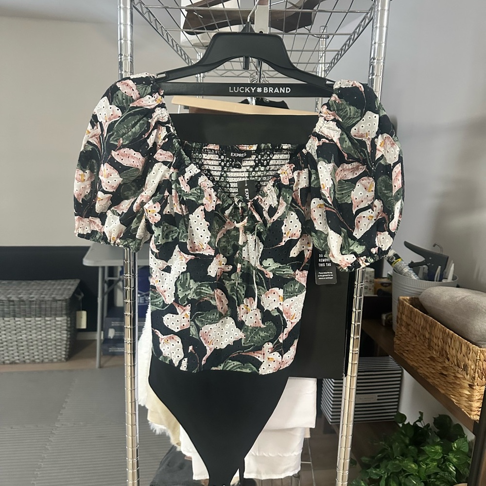 Express Floral Puff Sleeve Top